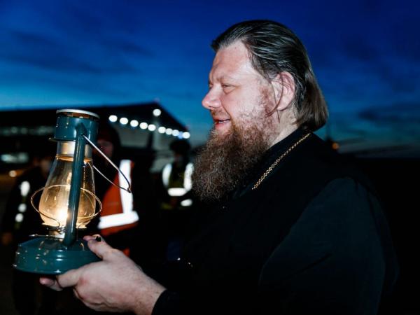 Уральские паломники доставят Благодатный огонь в Екатеринбург - Фото 2